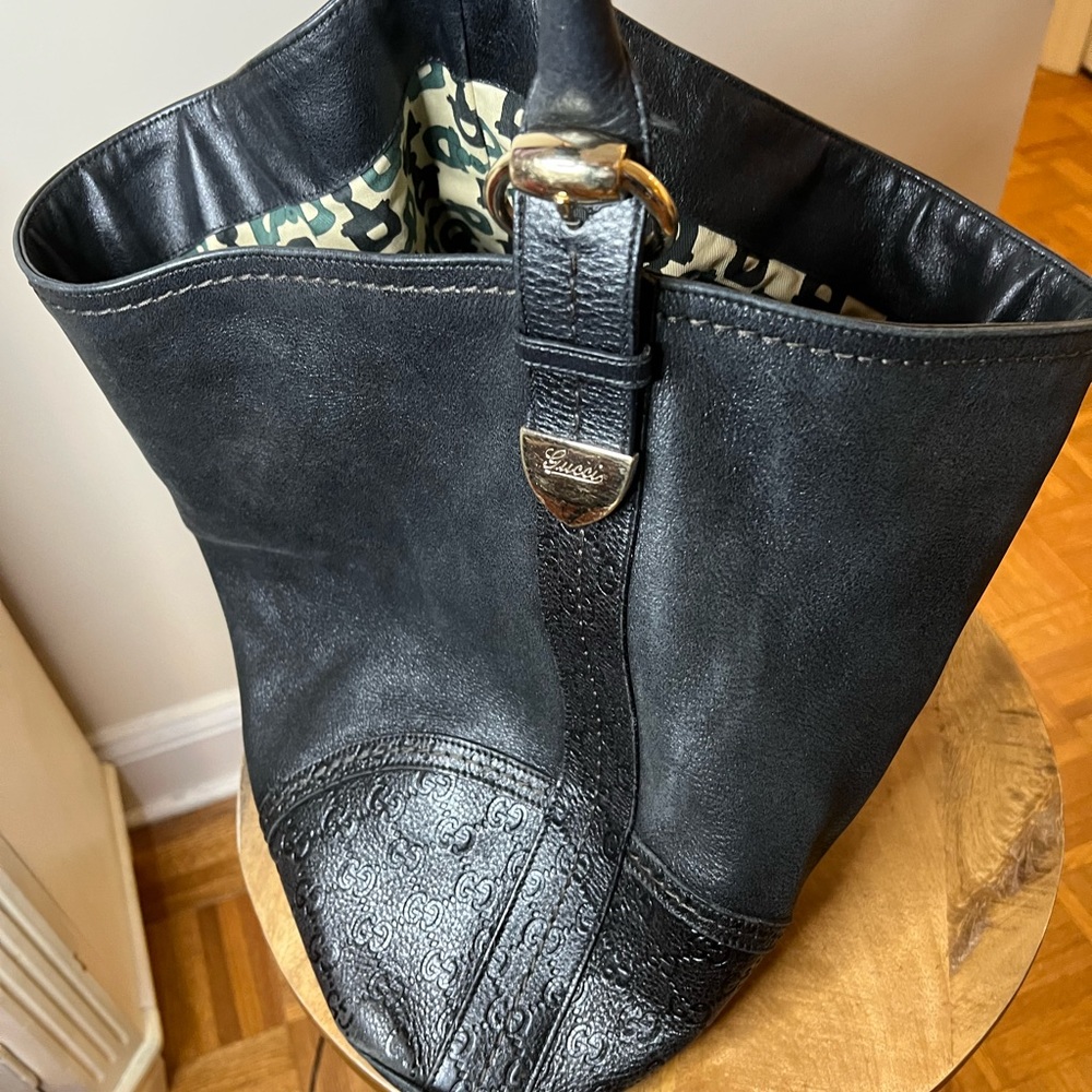 Leather Gucci hobo. Guccisima. Signoria
